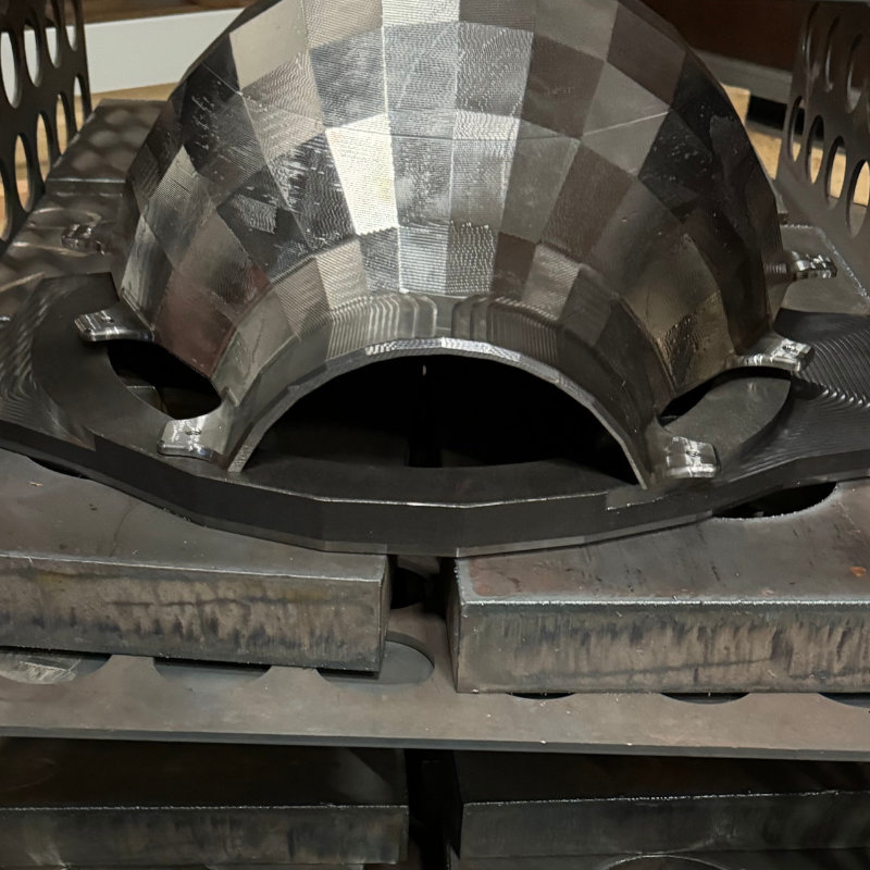 Halbrunder Glühofen aus Metall